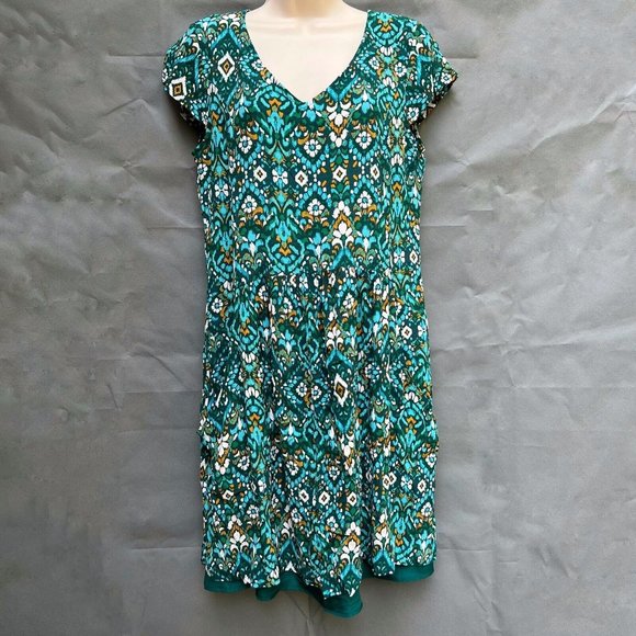 Garnet Hill Dresses & Skirts - Garnet Hill Summer Day Dress Green Geometric Print Viscose Crepe Size 6 V-Neck